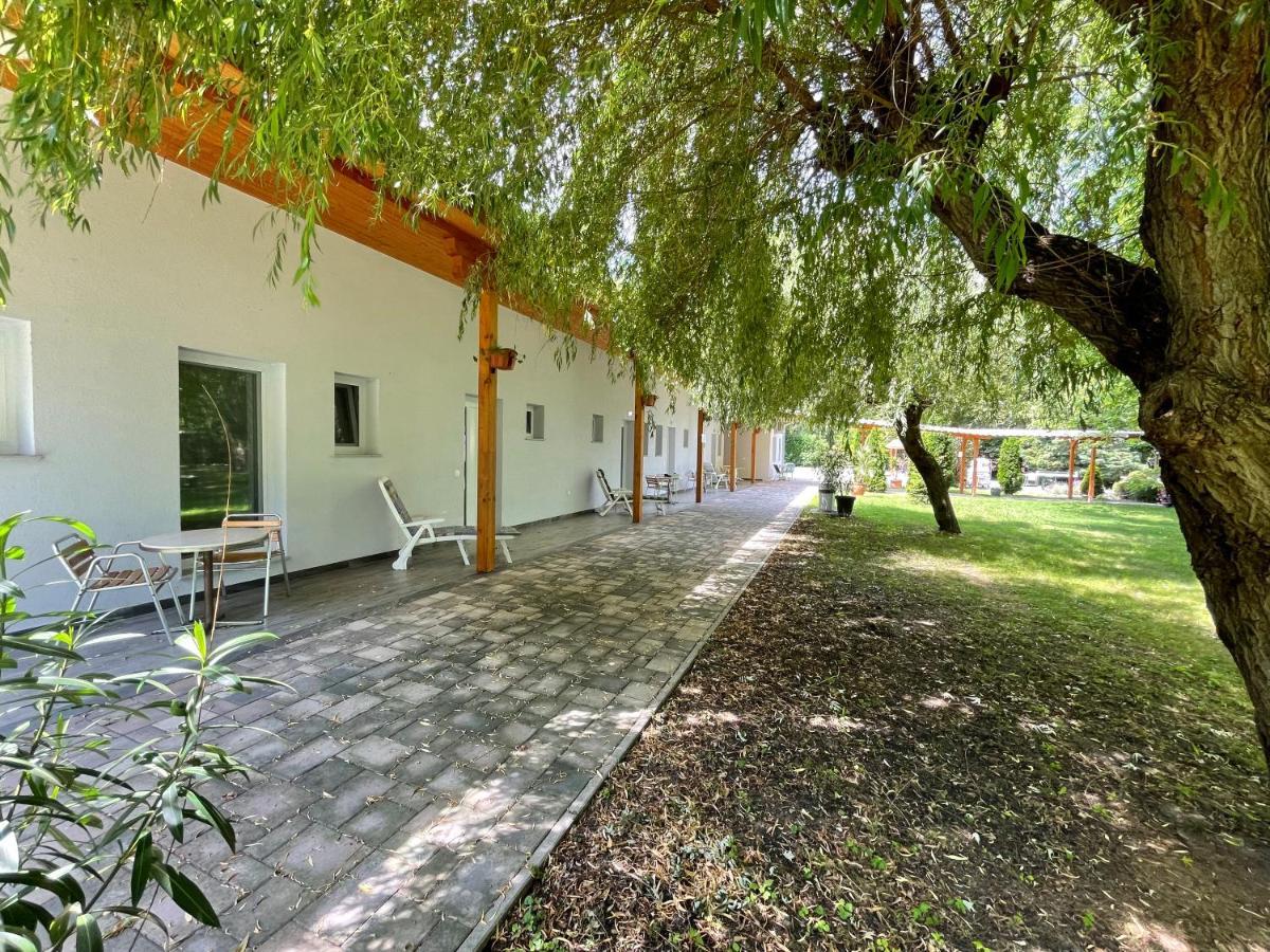 Aparthotel Liget Ueduelopark Fonyód Exterior foto
